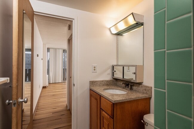 Building Photo - 200 Swanton St