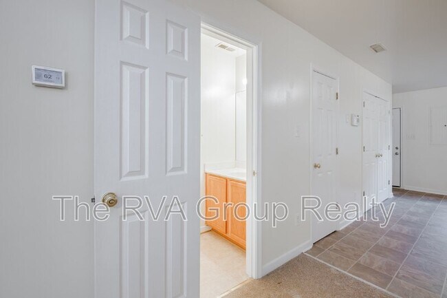 Building Photo - 2909 2nd Ave