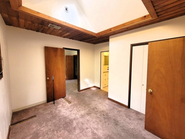 Building Photo - Cabin Style Home, 2 Bedroom - Bellingham, Toledo St