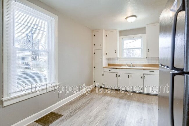 Building Photo - 5701 Anderson Ave
