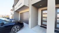 Building Photo - Stunning Dog Friendly 4 Bedroom 2.5 Townhome!