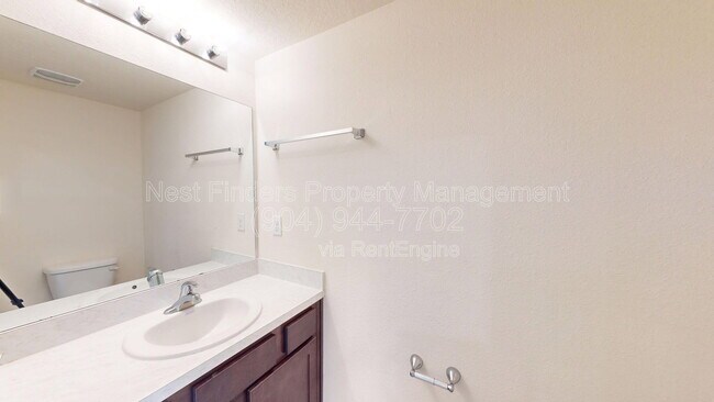 Building Photo - 373 Aralia Ln