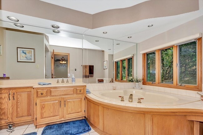 Building Photo - 15707 S Rte 59