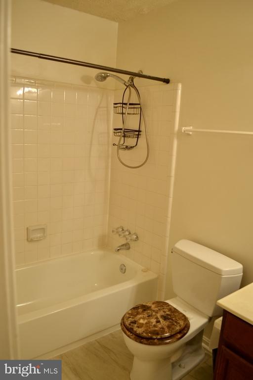 Building Photo - 12183 Cardamom Dr