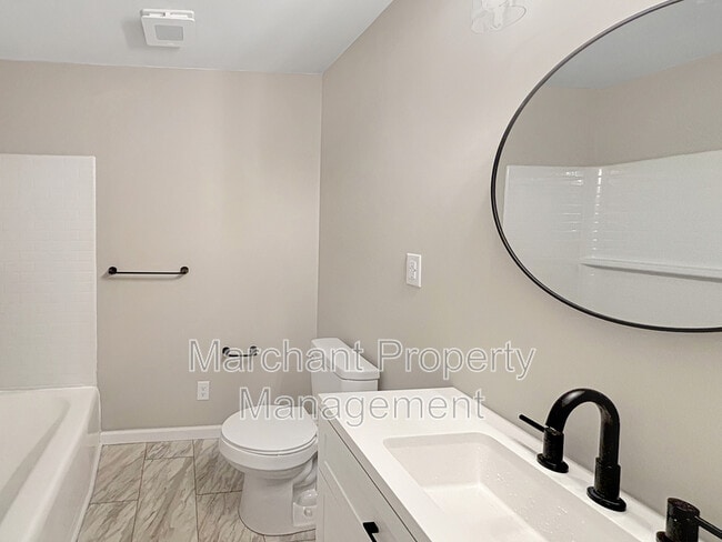 Building Photo - 308 Gordon St Ext