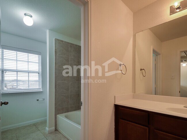 Building Photo - 1708 Hot Springs Way