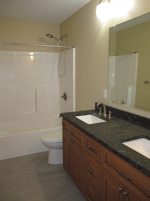 Building Photo - 15 Hialeah Ln