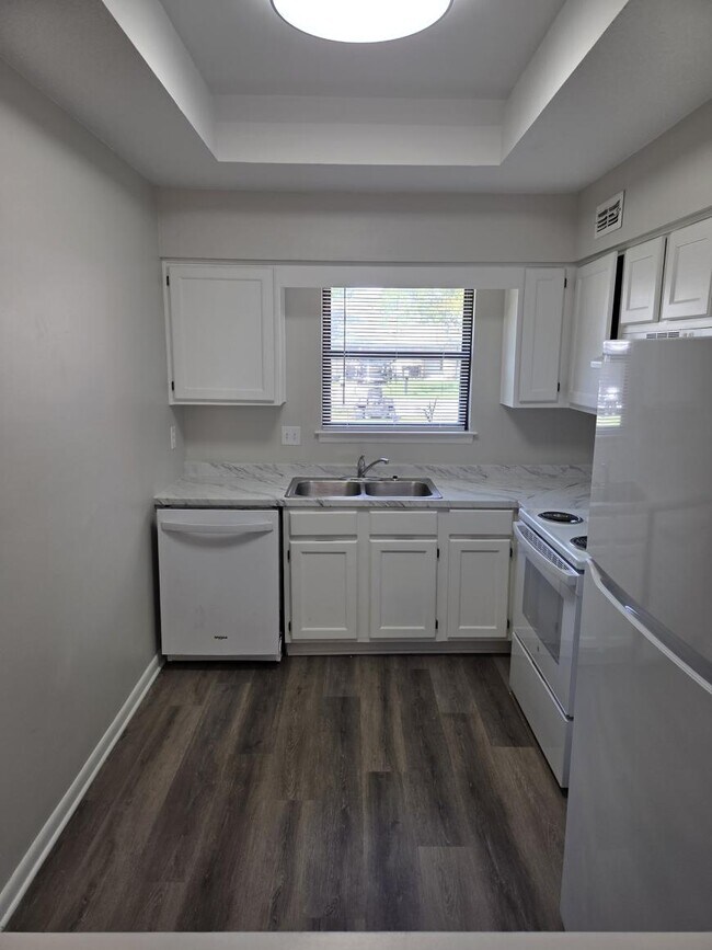 Building Photo - 2 bedroom in Middleburg FL 32068