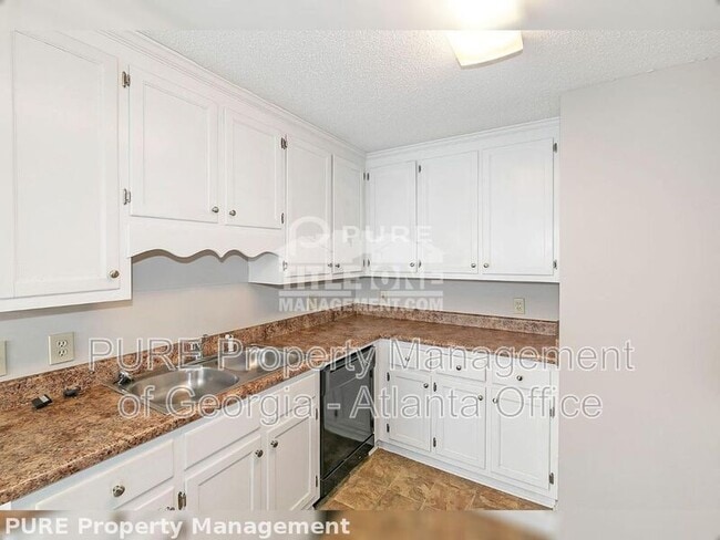 Building Photo - 52 E Boxwood Dr SE