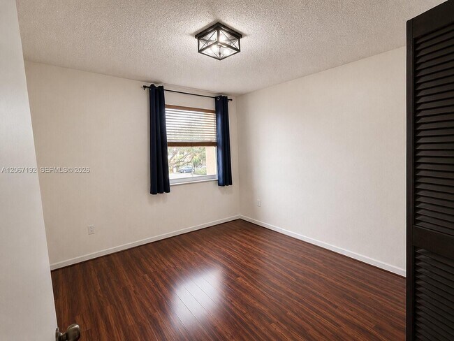 Building Photo - 11263 SW 9th Ct