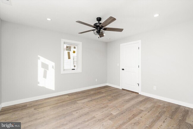 Building Photo - 92 Pennwood Dr