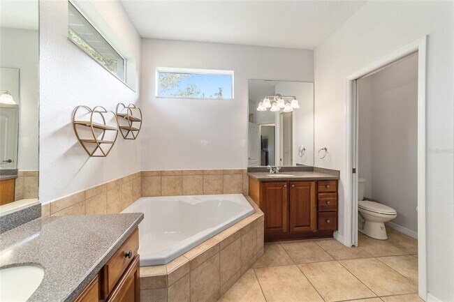 Building Photo - 4903 SW 63rd Loop