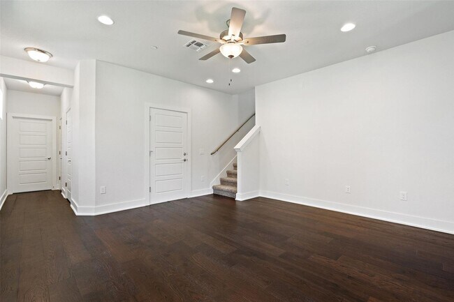 Building Photo - Modern 3/2.5 Condo in Northeast Austin | Built 2023 | Near Samsung & Parmer Lane