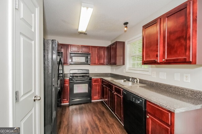 Building Photo - 413 Rosemont Ct