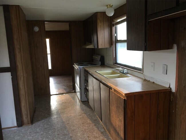 Building Photo - 92 Cedarcrest Dr