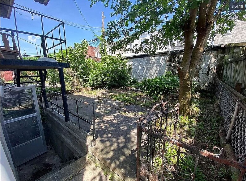 Backyard - 2345 E 1st St