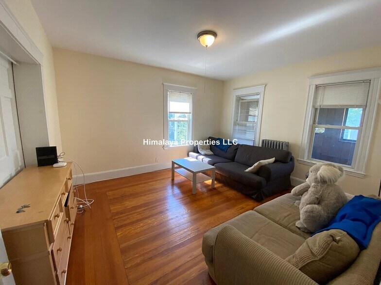 Building Photo - 43 Teele Ave