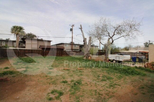 Building Photo - 1019 N Catalina Ave