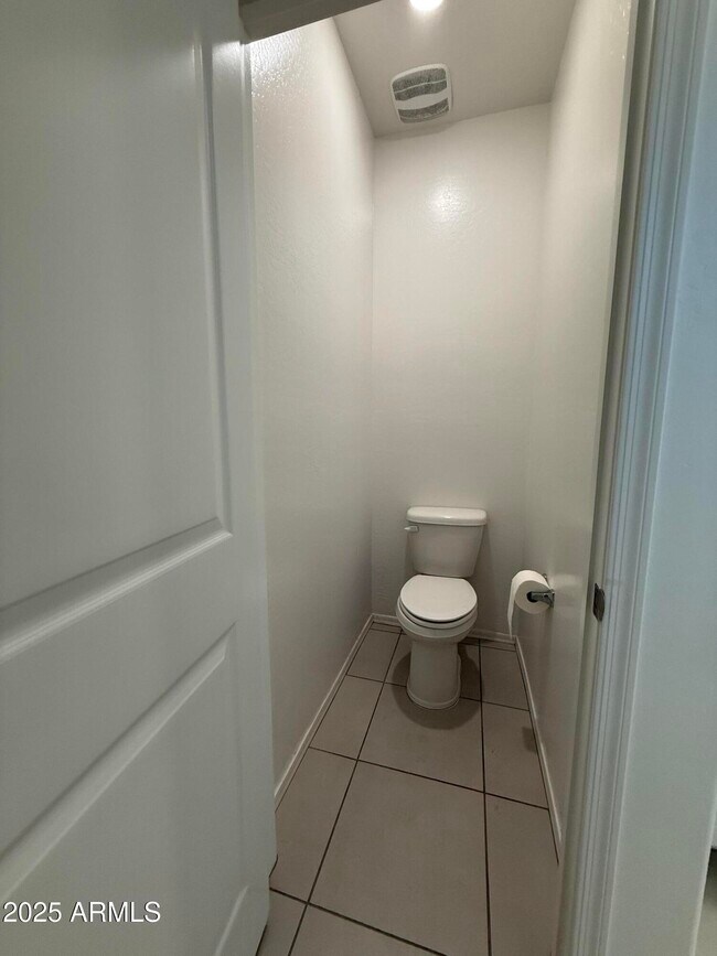 Building Photo - 4620 S 104th Gln