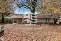 Building Photo - 12 Deerfield Dr