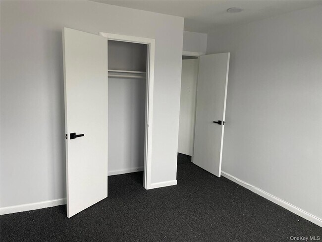 Building Photo - 287 Mary Lou Ave