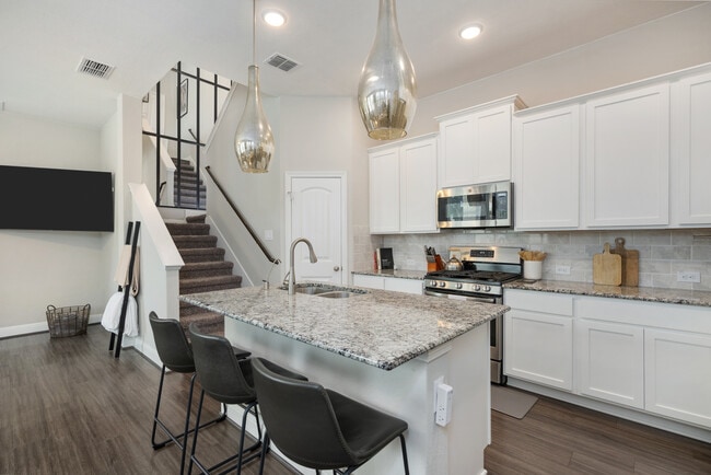 Building Photo - 17339 Moscato