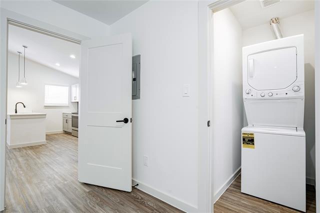 Building Photo - 523 N Ewing Ave