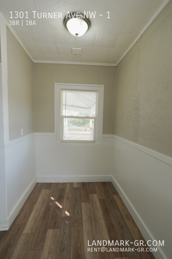 Building Photo - 1301 Turner Ave NW