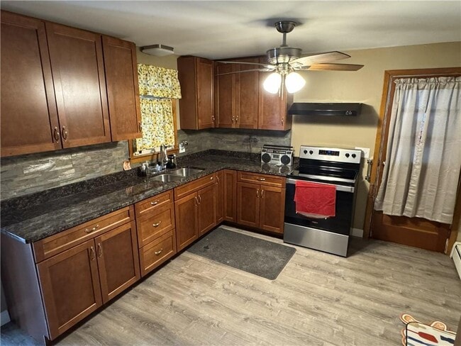 Building Photo - 22 Overhill Rd