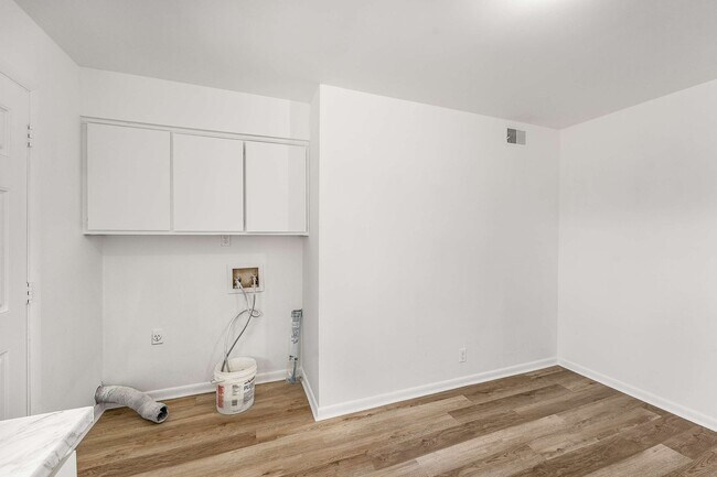 Building Photo - 4558 Brooke Valley Dr