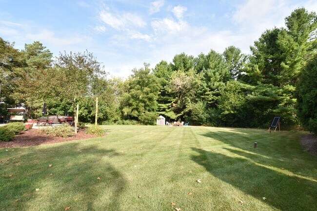 Building Photo - N63W29834 Woodfield Ct