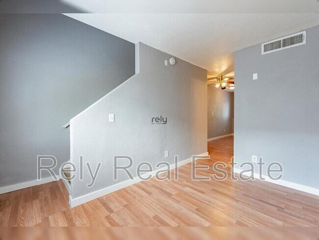 Building Photo - 12740 W Amy Dr