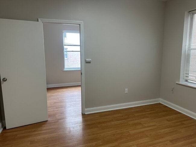 Building Photo - 332 61st St