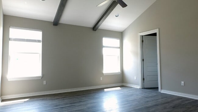 Building Photo - 474 N Yona Ln