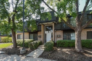 Building Photo - 843 Westmoreland Dr