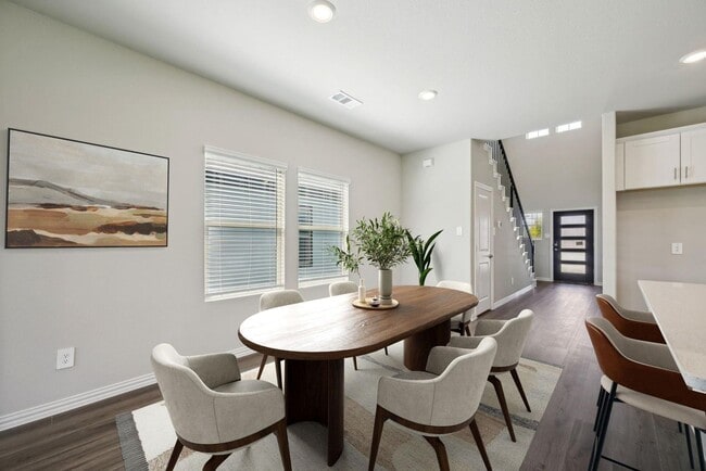 Building Photo - 706 Hemingway Ln