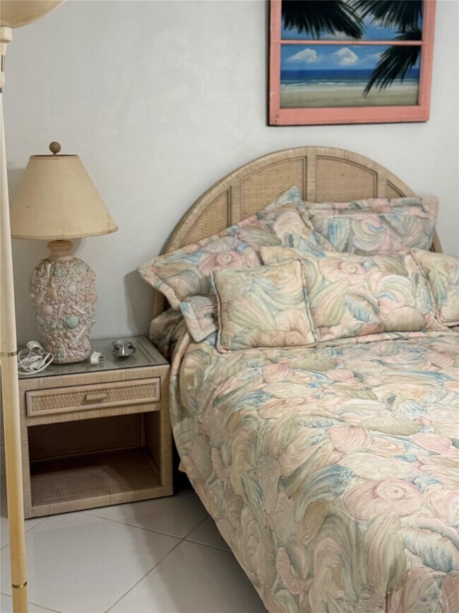 Building Photo - 8280 Sunrise Lakes Blvd