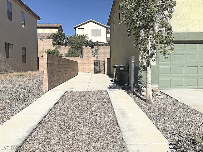 Building Photo - 183 Rolling Fields Ct