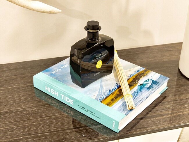 Building Photo - 16 N Stonington Rd