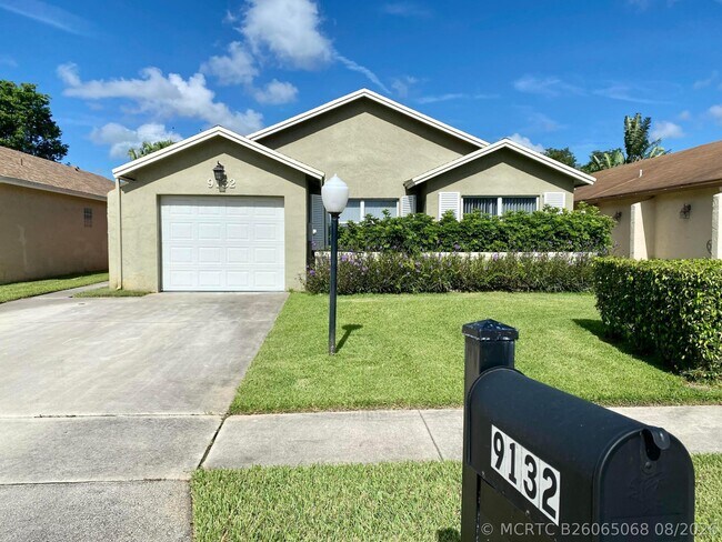 Building Photo - 9132 Pine Springs Dr