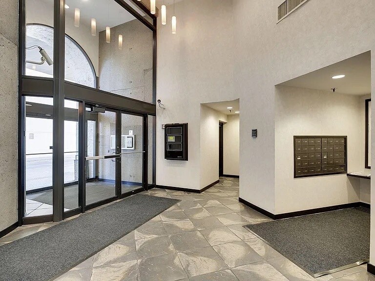 Building Photo - 3151 Dean Ct