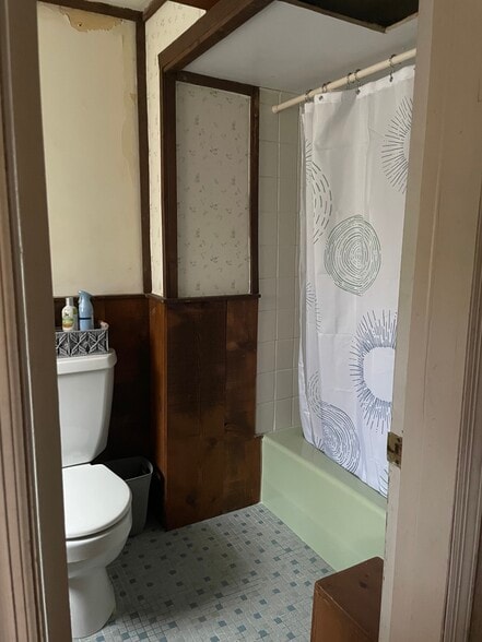 Building Photo - 38 Rennert Ln