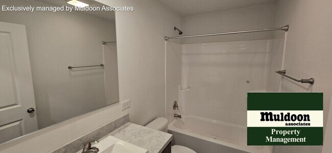 Building Photo - 151 E Jerome Dr