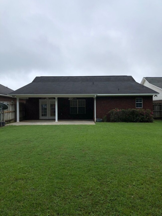 Building Photo - Windsor Garden Subdivision...