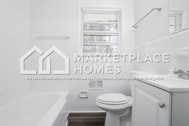Building Photo - 4236 Glenhaven Dr