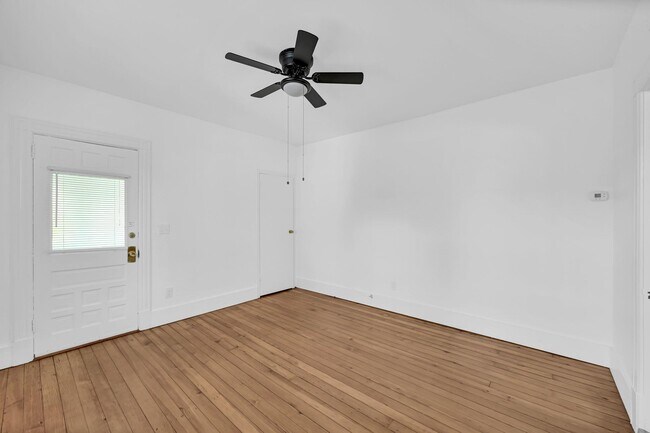 Building Photo - 153 Franklin Ave