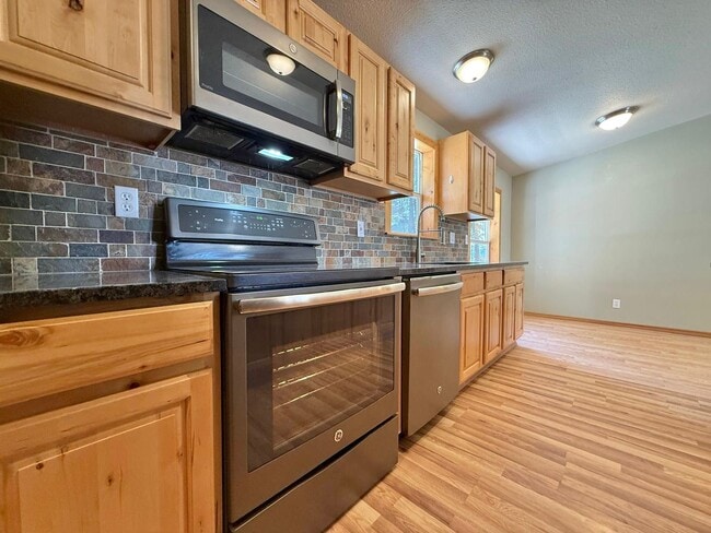 Building Photo - 5228 W Crosscut Rd