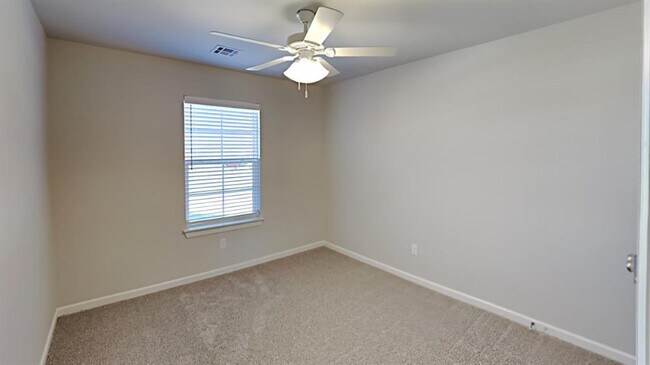 Building Photo - 487 Hardesty Dr