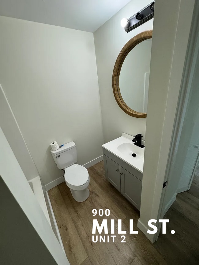 Building Photo - 900 Mill St