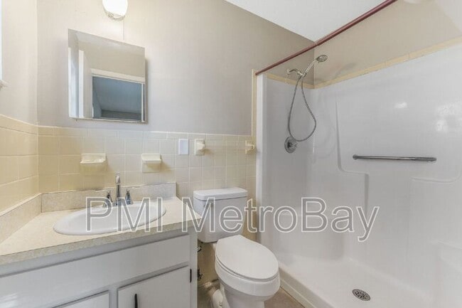 Building Photo - 7250 Applegate Dr